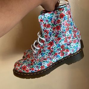 Dr. Martens floral print size 11L